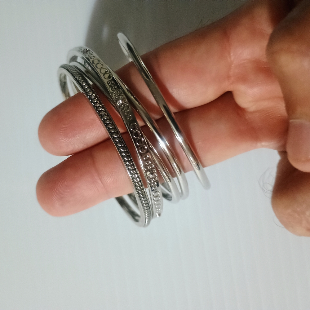 Elegant Silver Bangle Set - Picture 2 of 10